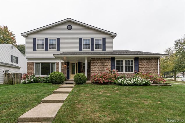 41975 Cherry Hill Road Novi, MI House Active - Photo 1 of 27. Opens carousel modal