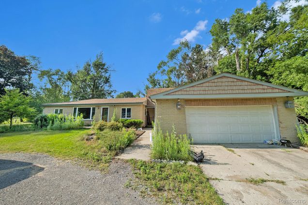 48150 Wear Road
