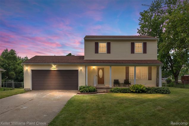 1046 Stonehenge Road Flint, MI House Active - Photo 1 of 33. Opens carousel modal