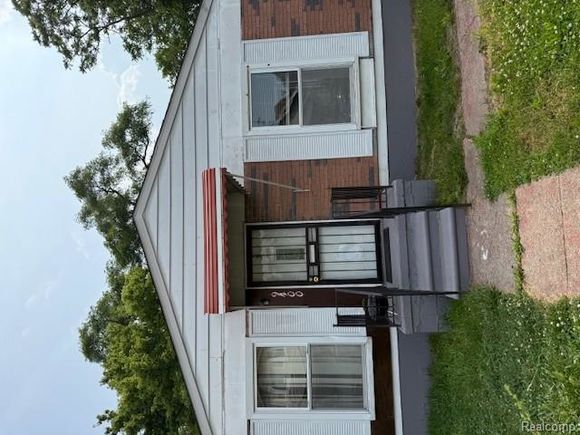 9400 Quincy Street Detroit, MI House Active - Photo 1 of 8. Opens carousel modal