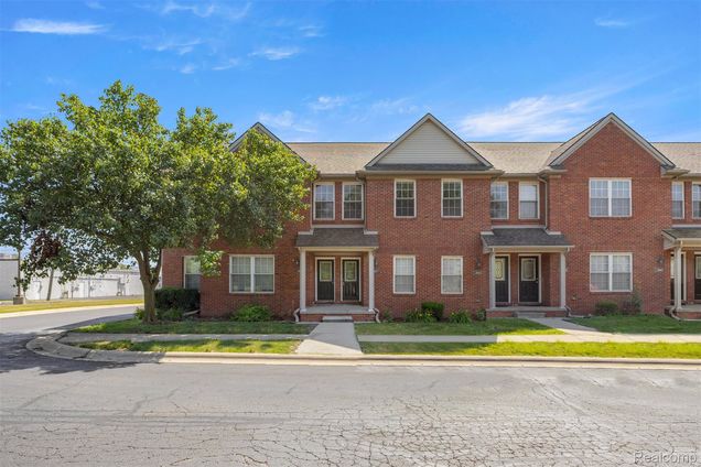 13017 Turnberry Court Brownstown, MI Condo Active - Photo 1 of 27. Opens carousel modal