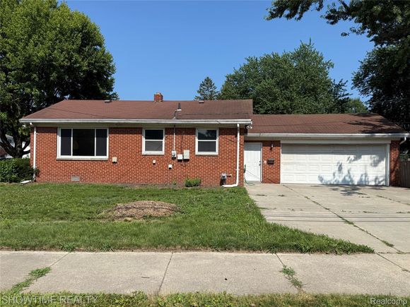 19000 Florain Street Roseville, MI House Active - Photo 1 of 17. Opens carousel modal