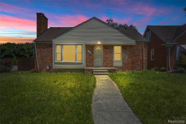 17700 Edinborough Road Detroit, MI House Active - Photo 1 of 34. Opens carousel modal