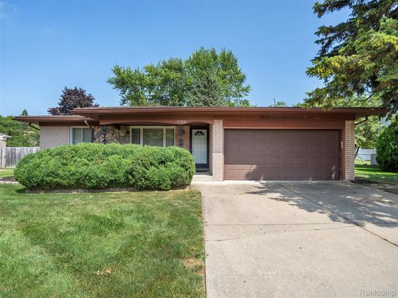 37826 Santa Anna Street ClintonTownship, MI House Active - Photo 1 of 33. Opens carousel modal