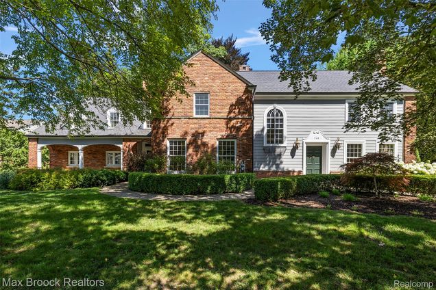 748 Waddington Street BloomfieldHills, MI House Active - Photo 1 of 37. Opens carousel modal