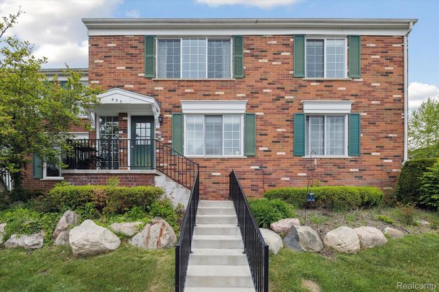 455 Baldwin Avenue Unit 203