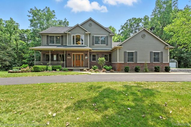 10261 Normonie Court Saline, MI House Active - Photo 1 of 43. Opens carousel modal