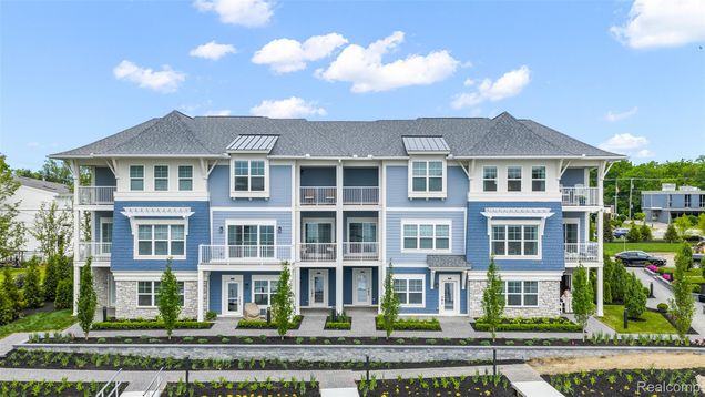 460 Mystic Cove Lane Unit 403 LakeOrion, MI Condo Active - Photo 1 of 20. Opens carousel modal