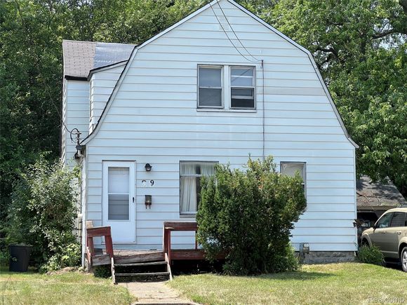 29 Putnam Avenue