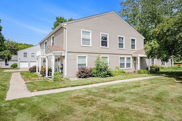1457 Steeple Chase Court Davison, MI Condo Active - Photo 1 of 14. Opens carousel modal