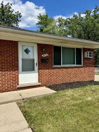 1450 Goddard Road Brownstown, MI Condo Active - Photo 1 of 10. Opens carousel modal