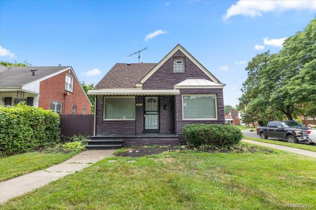 8355 W Outer Drive Detroit, MI House Active - Photo 1 of 33. Opens carousel modal