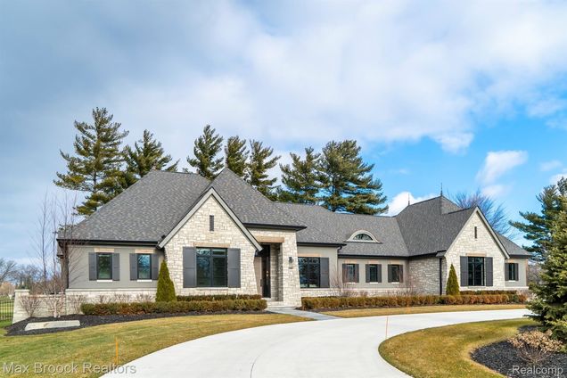 3808 W Maple Road BloomfieldHills, MI House Active - Photo 1 of 44. Opens carousel modal