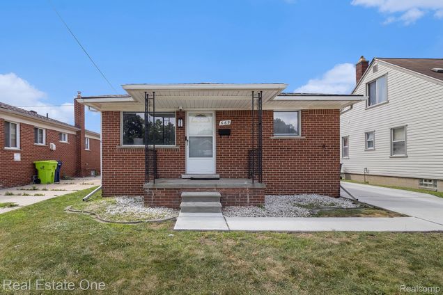 669 Highland Avenue