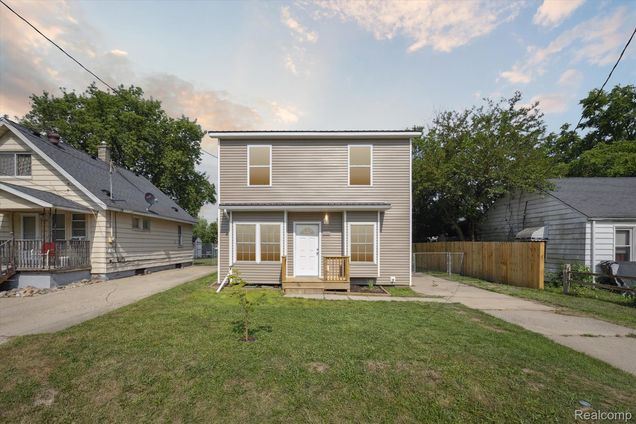 3491 Laurel Avenue