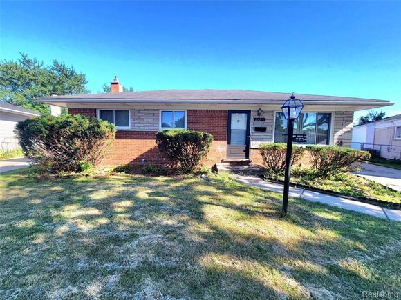 27254 Marilyn Drive Warren, MI House Active - Photo 1 of 28. Opens carousel modal