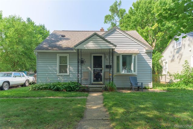 65 E Hopkins Avenue