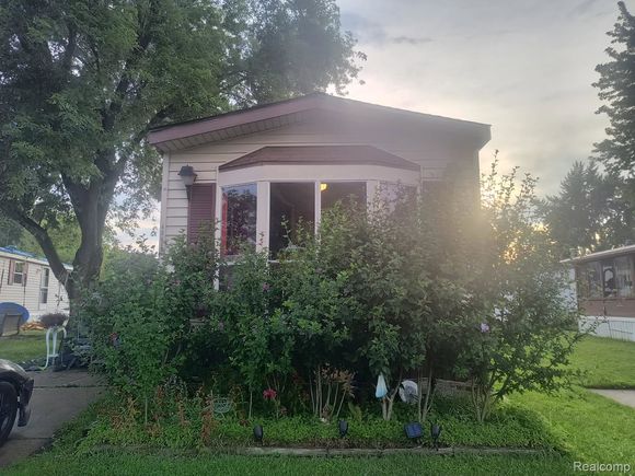 40665 Drury Road SterlingHeights, MI House Active - Photo 1 of 12. Opens carousel modal