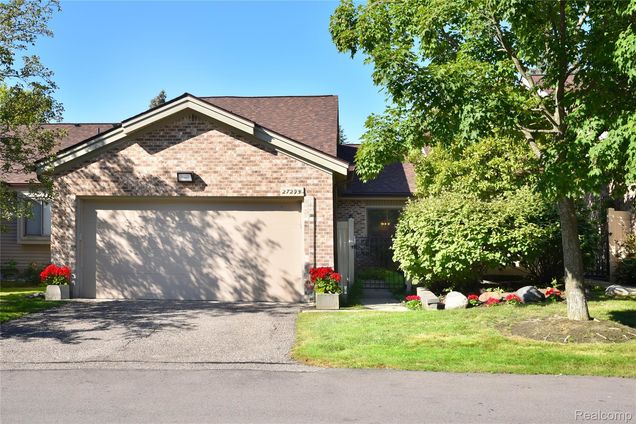 27295 Apple Blossom Lane