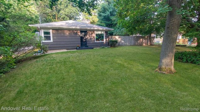 6990 Northland Drive NE Rockford, MI House Active - Photo 1 of 50. Opens carousel modal