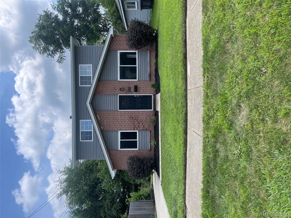 11795 Syracuse Street Taylor, MI House Active - Photo 1 of 37. Opens carousel modal