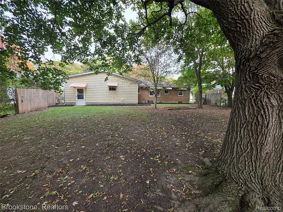 5467 Litchfield Dr, Flint Charter Township, MI 48532 | MLS# 20261085146