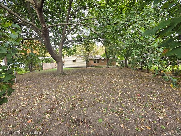 5467 Litchfield Dr, Flint Charter Township, MI 48532 | MLS# 20261085146