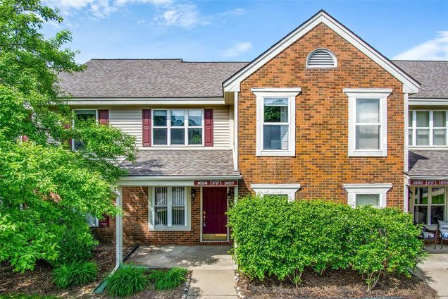 1626 Emerson Circle Unit 98 RochesterHills, MI Condo Sold - Photo 1 of 1. Opens carousel modal