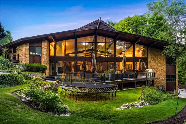 1640 Standish Court BloomfieldHills, MI House Sold - Photo 1 of 1. Opens carousel modal