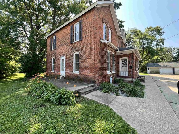 218 E Rising Street