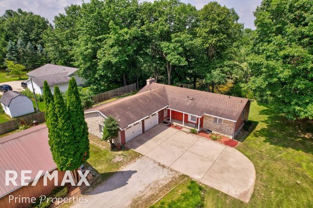 1682 Caro Lake Drive Caro, MI House Active - Photo 1 of 74. Opens carousel modal