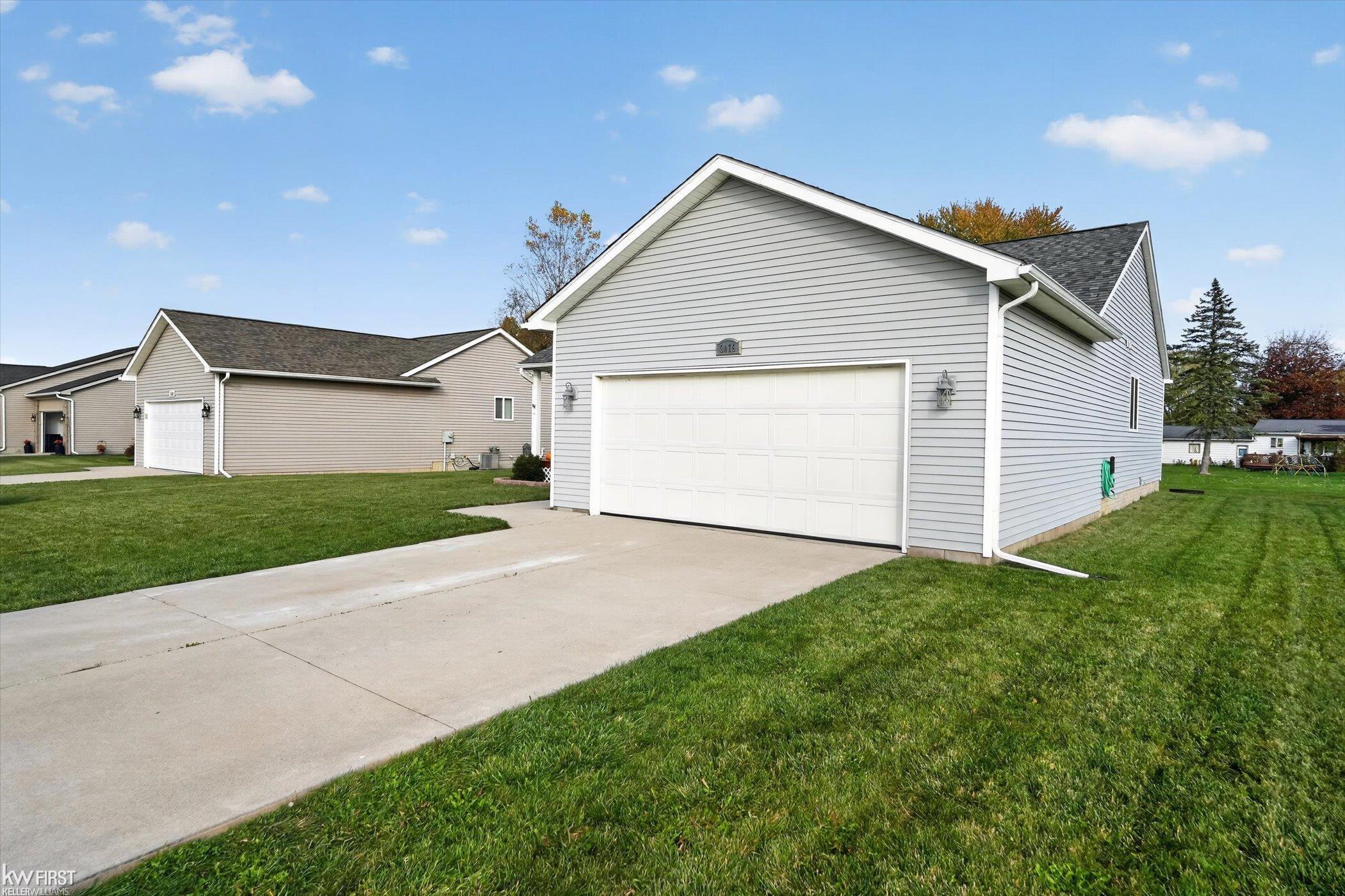 3079 Dahlia Dr, Burton, MI 48519 | MLS# 5050226159