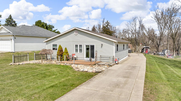 220 Nottingham Drive Brooklyn, MI House Active - Photo 1 of 47. Opens carousel modal
