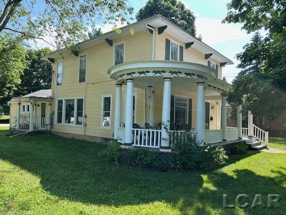114 E Pottawatamie Street
