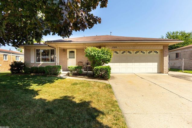 37228 Vernon Drive SterlingHeights, MI House Active - Photo 1 of 34. Opens carousel modal