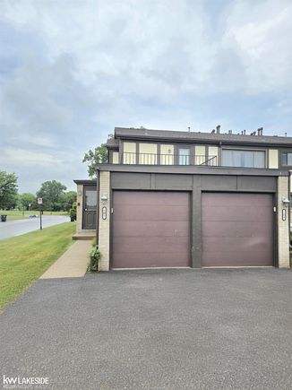 101 Country Club Drive StClairShores, MI Condo Active - Photo 1 of 13. Opens carousel modal