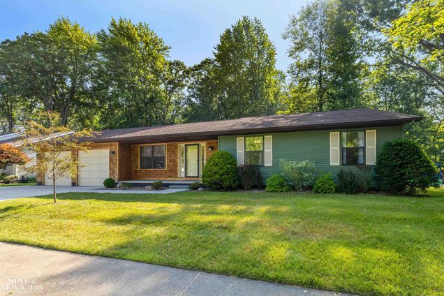 355 Connecticut Avenue Marysville, MI House Active - Photo 1 of 69. Opens carousel modal