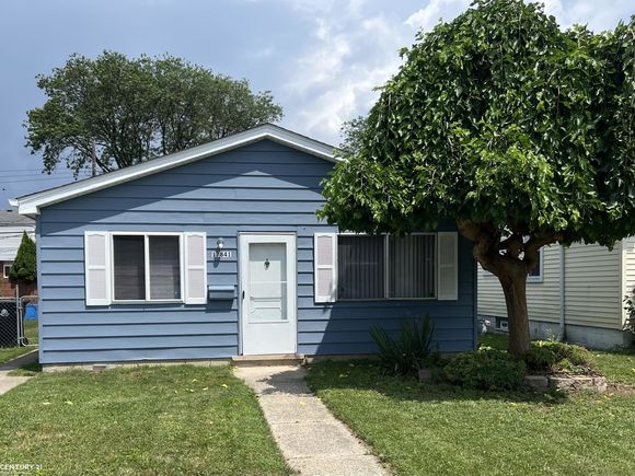 17841 Tennyson Street Roseville, MI House Active - Photo 1 of 14. Opens carousel modal