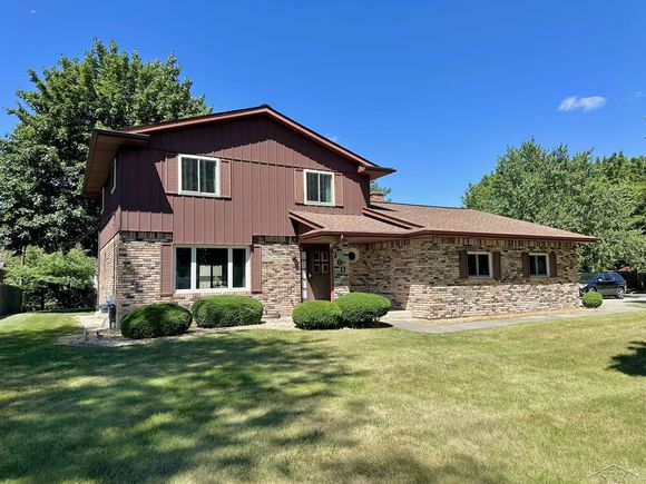 1607 Cranbrook Drive Saginaw, MI House Active - Photo 1 of 35. Opens carousel modal