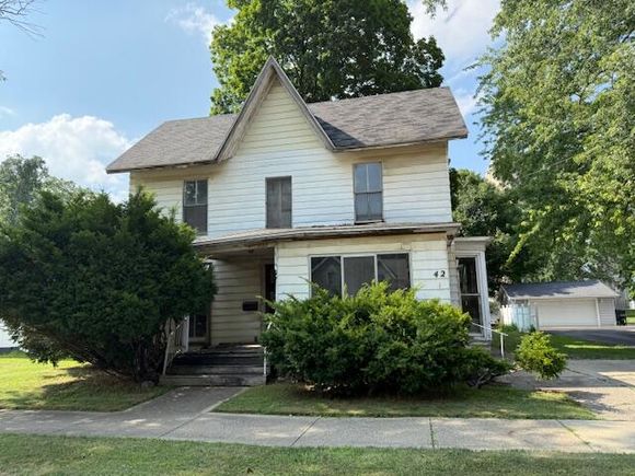 42 W Chicago Street Quincy, MI House Active - Photo 1 of 19. Opens carousel modal