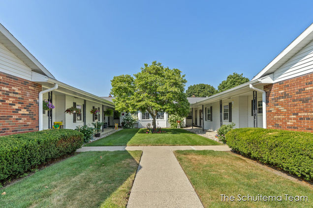 7432 Pine Grove Drive Unit 64
