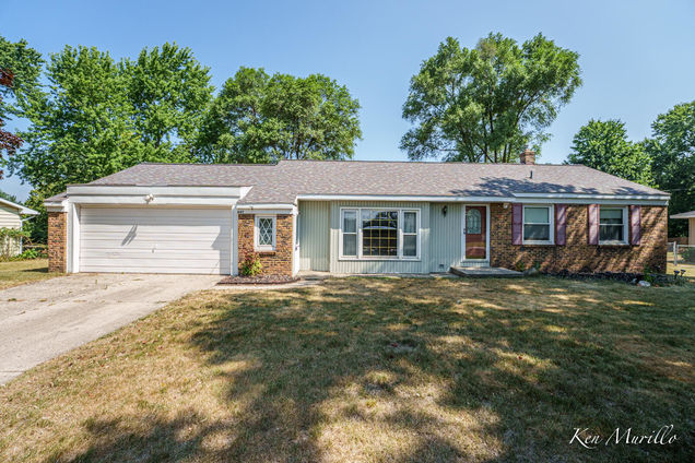 647 Gage Street NW GrandRapids, MI House Active - Photo 1 of 29. Opens carousel modal