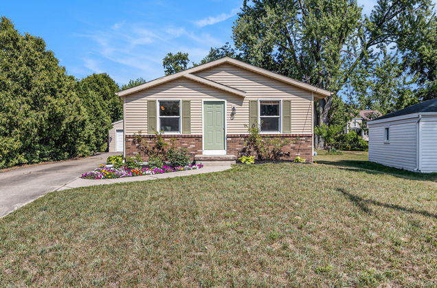 3054 Kensboro Avenue NE GrandRapids, MI House Active - Photo 1 of 30. Opens carousel modal