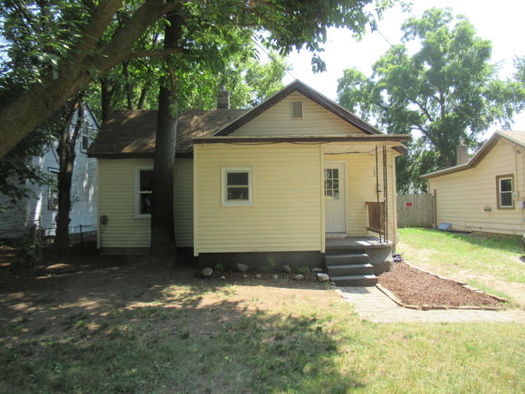 100 SE Meerse Street GrandRapids, MI House Active - Photo 1 of 20. Opens carousel modal