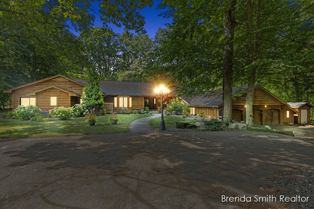 9141 Shady Ridge Drive