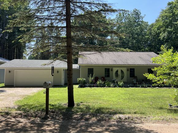 2564 Bialik Road