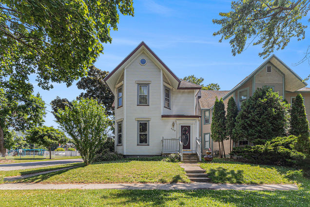 449 4th Street