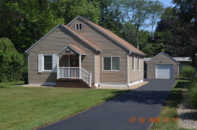 403 Hoover Avenue BentonHarbor, MI House Active - Photo 1 of 39. Opens carousel modal