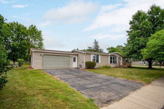 633 S Main Street Lawton, MI House Active - Photo 1 of 49. Opens carousel modal