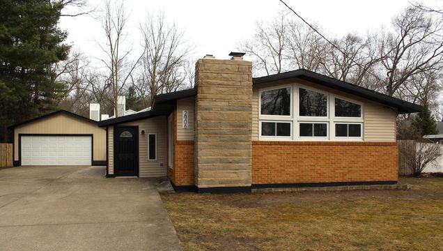 2906 Riverview Avenue NorthMuskegon, MI House Pending - Photo 1 of 1. Opens carousel modal